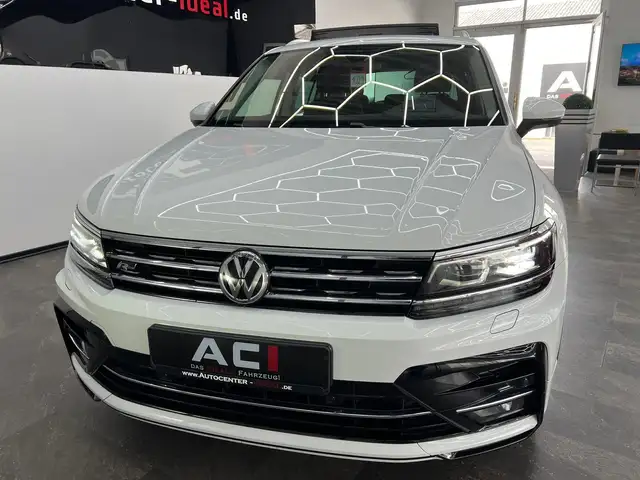 Volkswagen Tiguan view 4