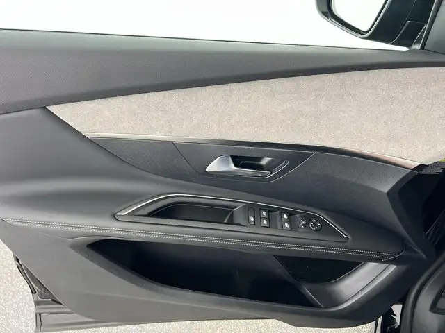 Peugeot 3008 view 10