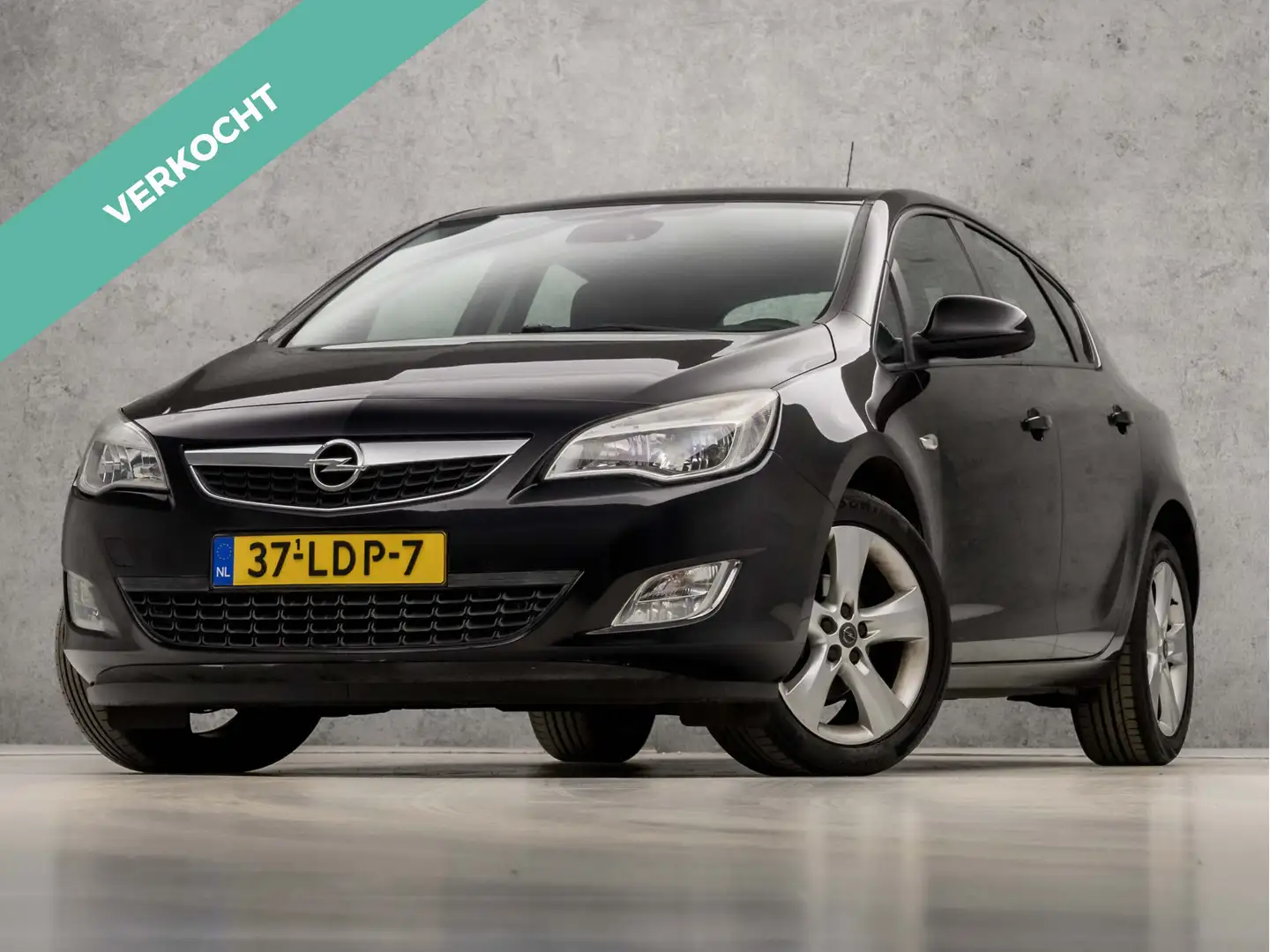 Opel Astra 1.4 Edition Sport (LOGISCH NAP, AIRCO, LM VELGEN, Zwart - 1