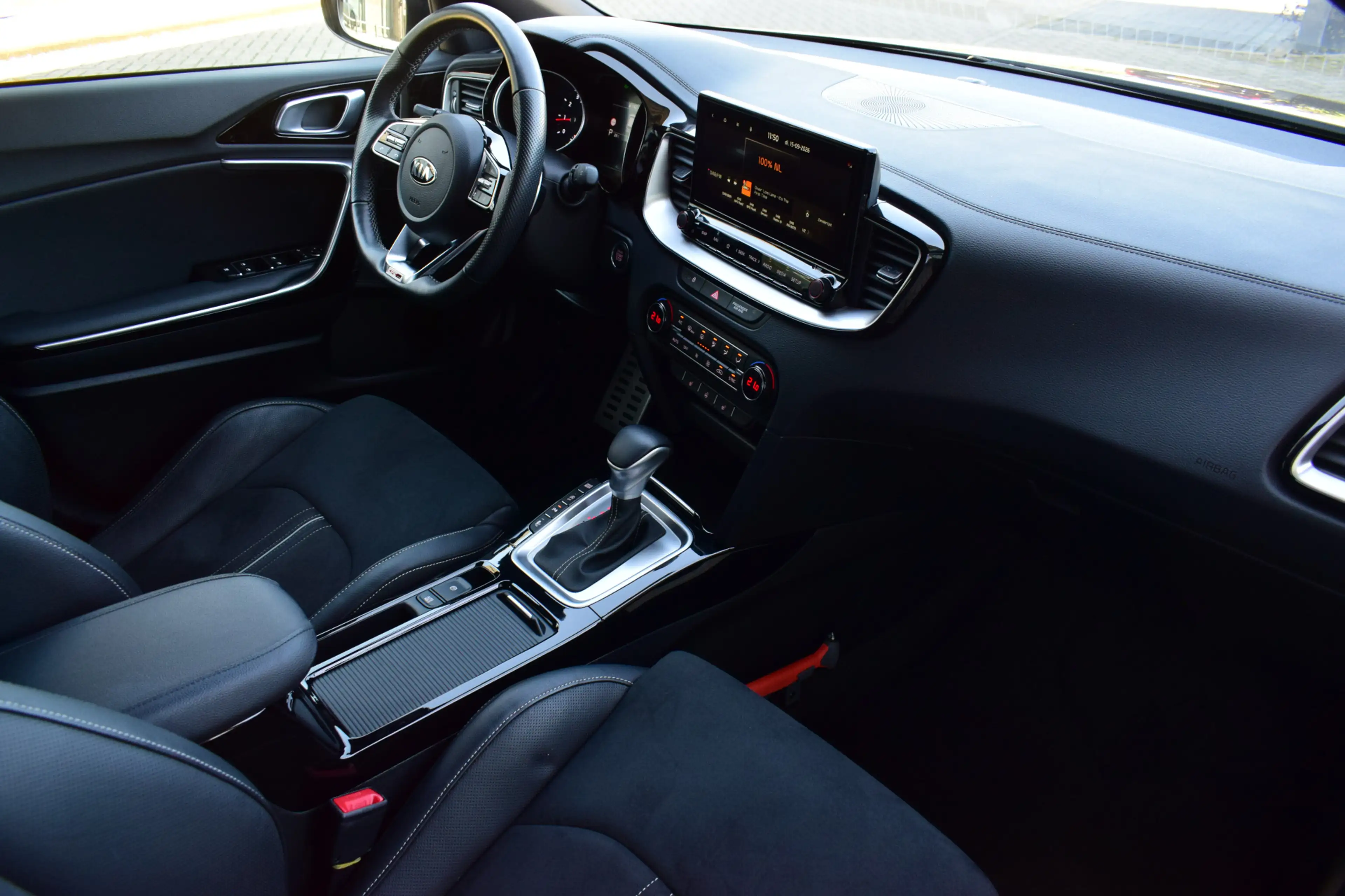 Kia Ceed SW / cee'd SW Sportswagon 1.5 T-GDi MHEV GT-Line Edition | Trekh — photo 12