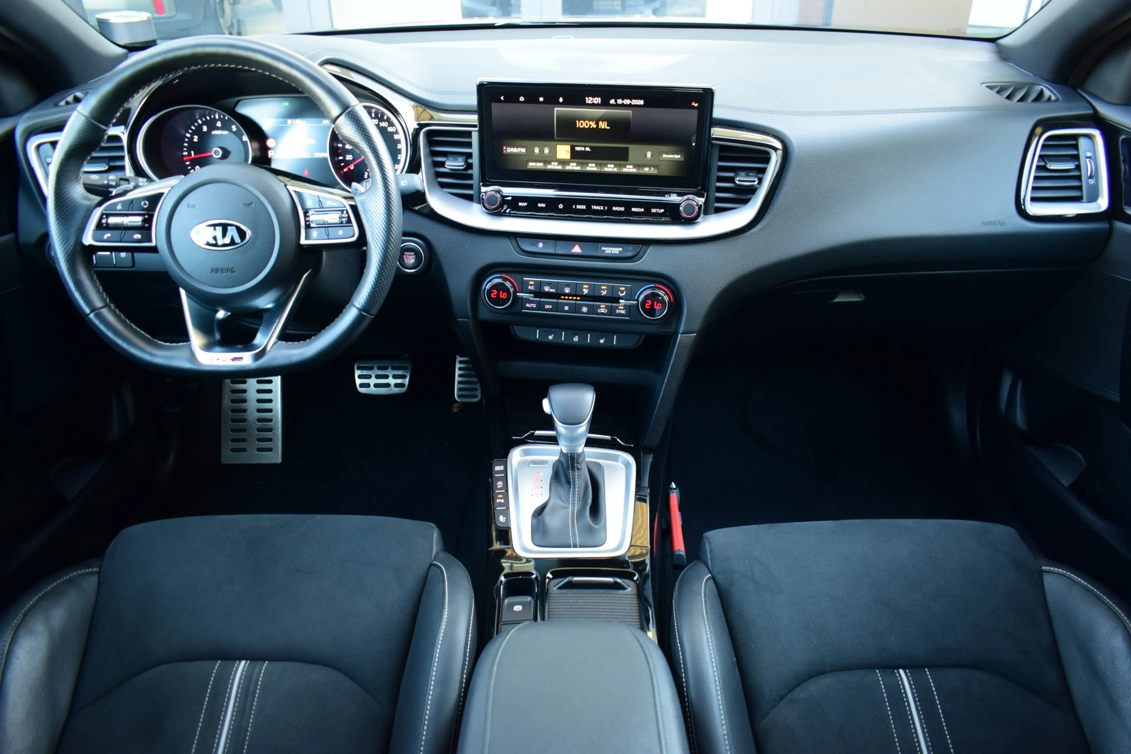 Kia Ceed SW / cee'd SW Sportswagon 1.5 T-GDi MHEV GT-Line Edition | Trekh — photo 3