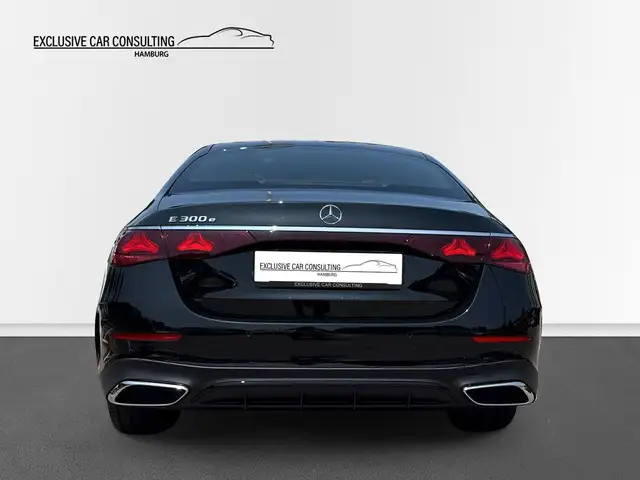 Mercedes-Benz E-Class view 5