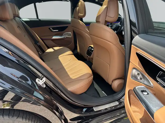 Mercedes-Benz E-Class view 11