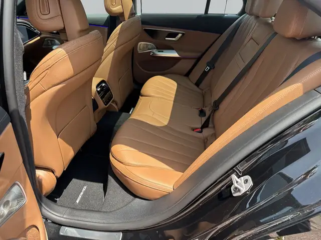 Mercedes-Benz E-Class view 10
