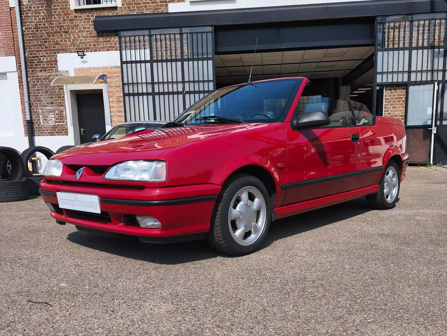 Renault R 19 19 Cabriolet 1.8i 16V Rouge - 1