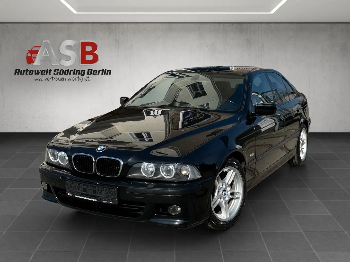 BMW 540 i M Sportpaket*Xenon*Leder*Sportsitz* Noir - 1