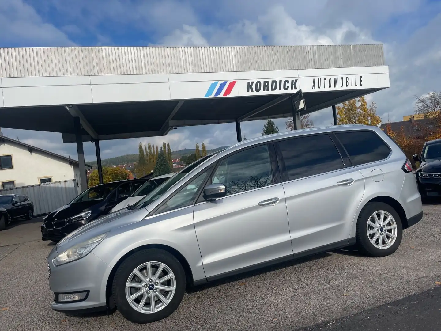 Ford Galaxy GALAXY 2.0TDCi "TITANIUM"/7-SITZER/NAVI/SHZ Silber - 1
