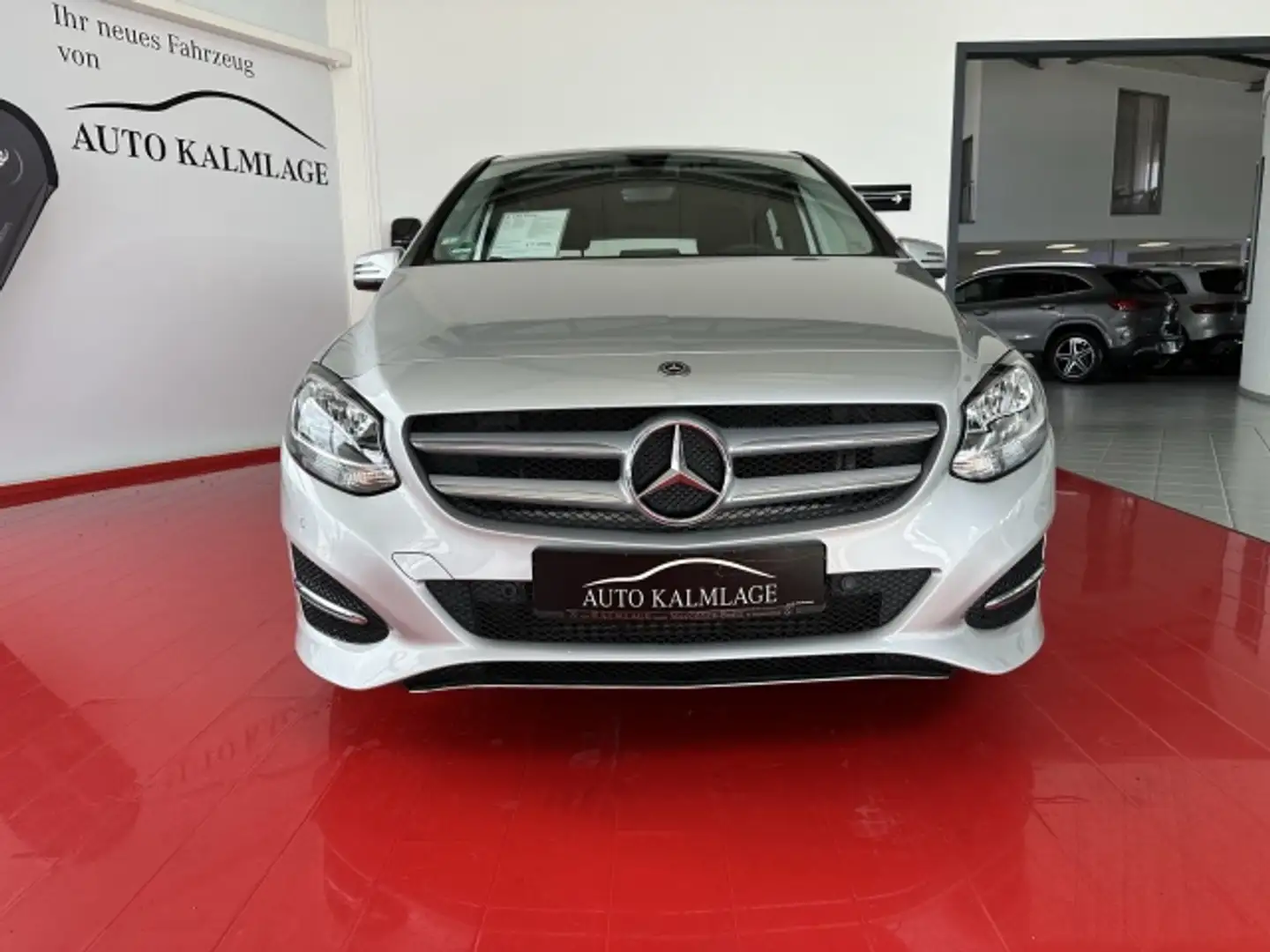 Mercedes-Benz B 180 B 180 Style NAVIGATION+KLIMA+LED+SITZHEIZUNG Navi Plateado - 2