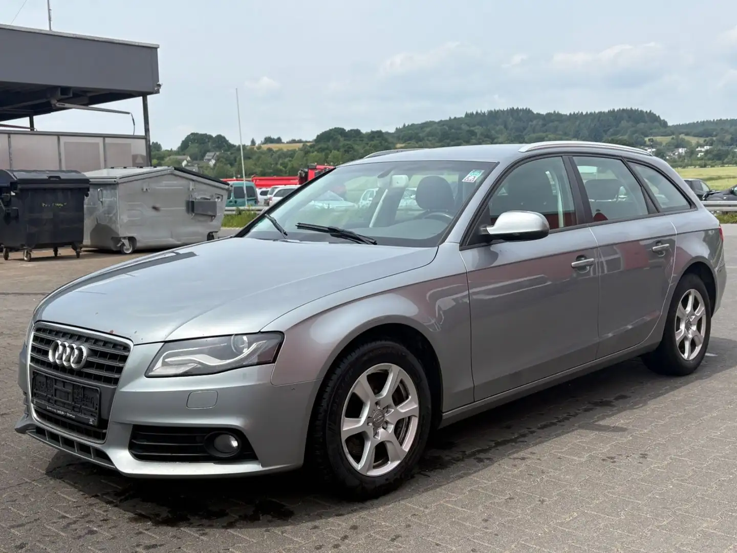 Audi A4 2.0 Automatik Navi Xenon Stand.H AT-Motor13000e Grau - 1