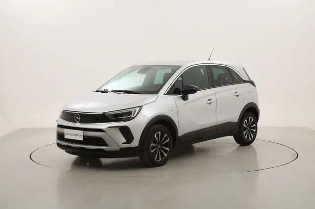 Opel Crossland X Elegance Business + Rearview Camera Pack 1.2