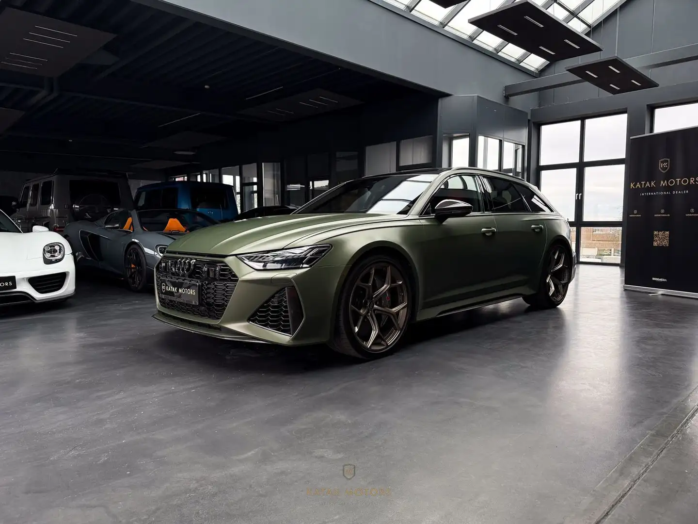 Audi RS6 PERFORMA/FULLCARBON/DYNAMIK+/PANO/B&O/HEADUP Grün - 2