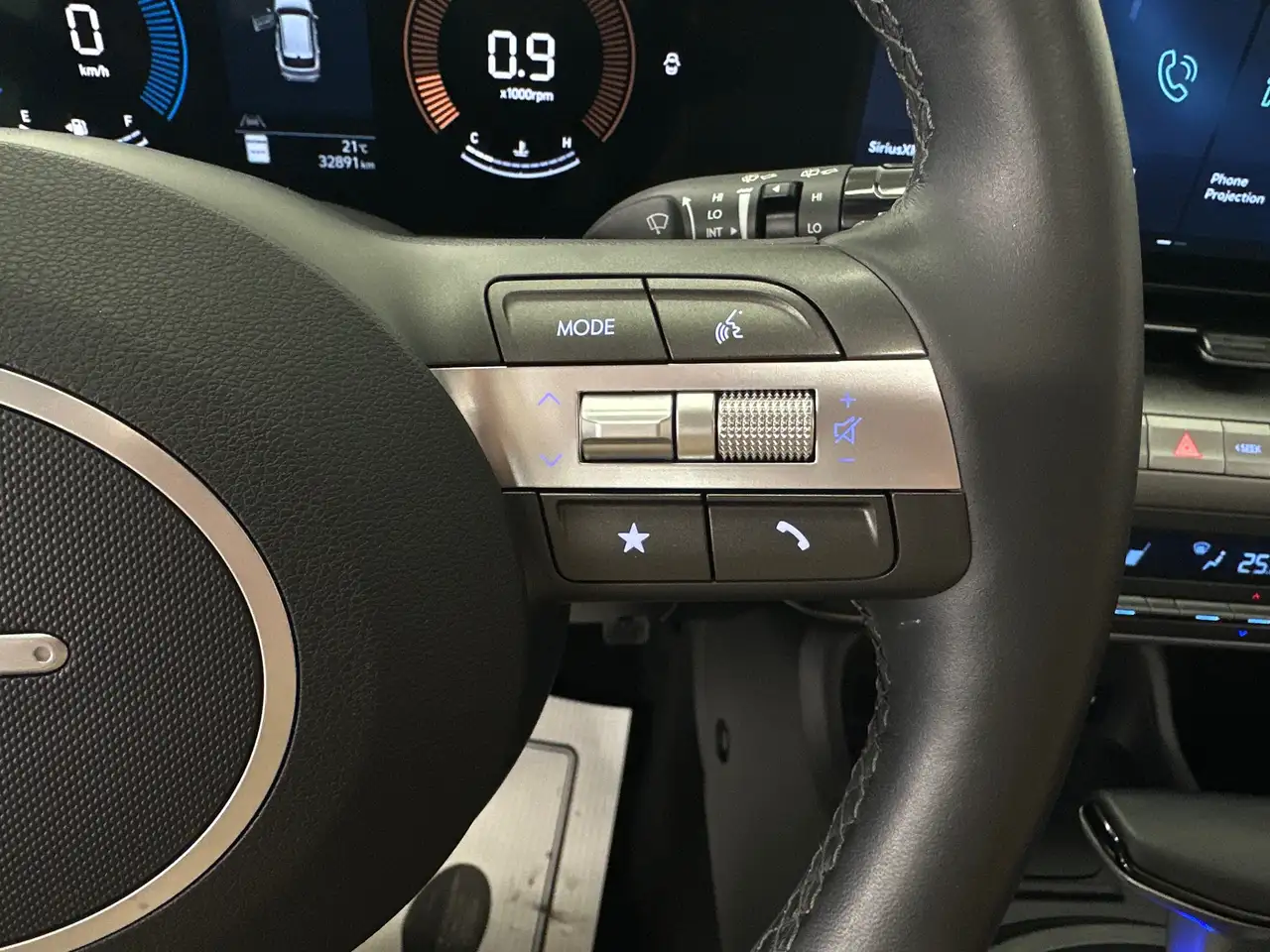 Hyundai KONA снимка Hyundai KONA