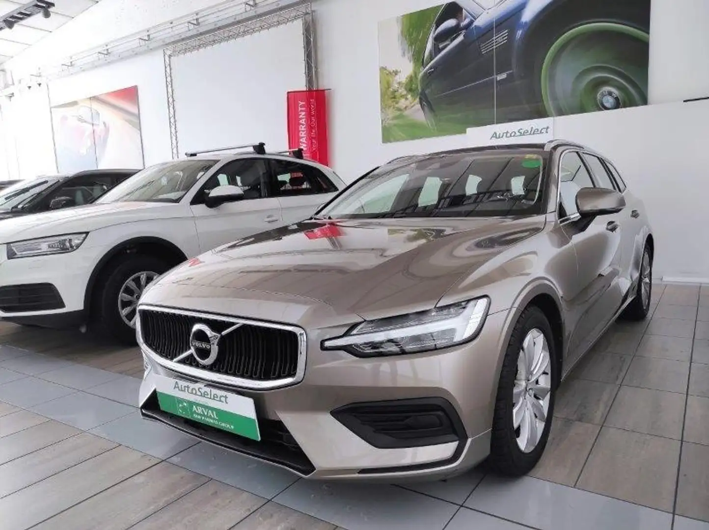 Volvo V60 (2018-->) - V60 D3 AWD Geartronic Business Plus Beige - 2