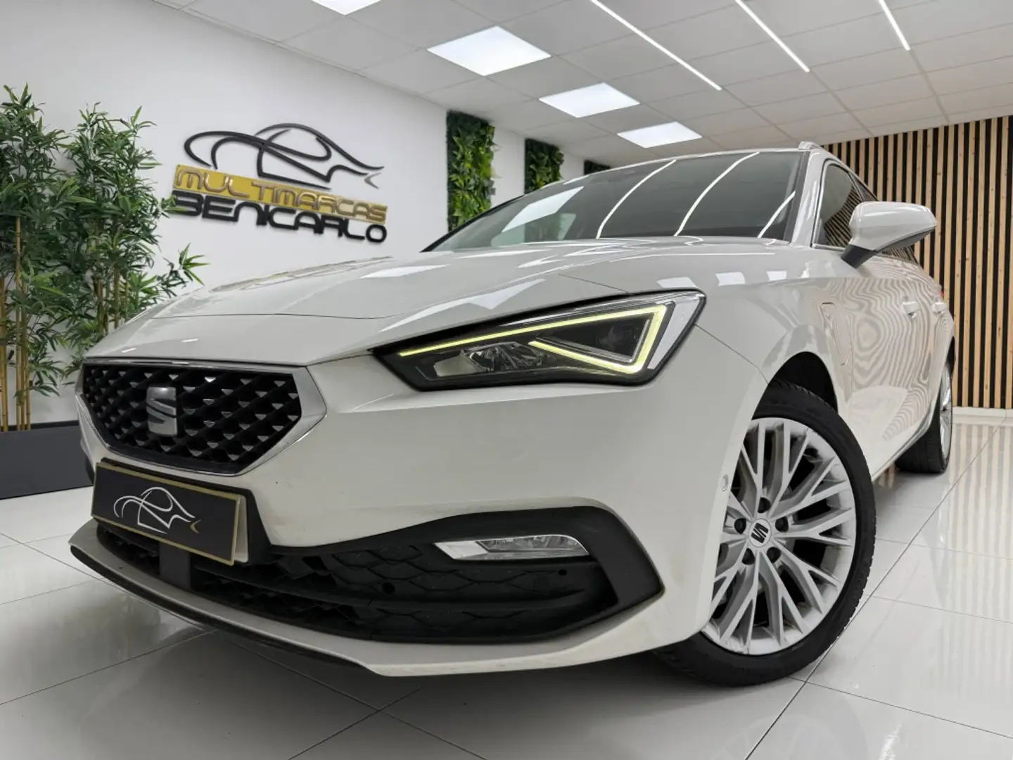 SEAT Leon ST 1.4 TSI e-Hybrid S&S Xcellence DSG-6 204 Blanco - 2