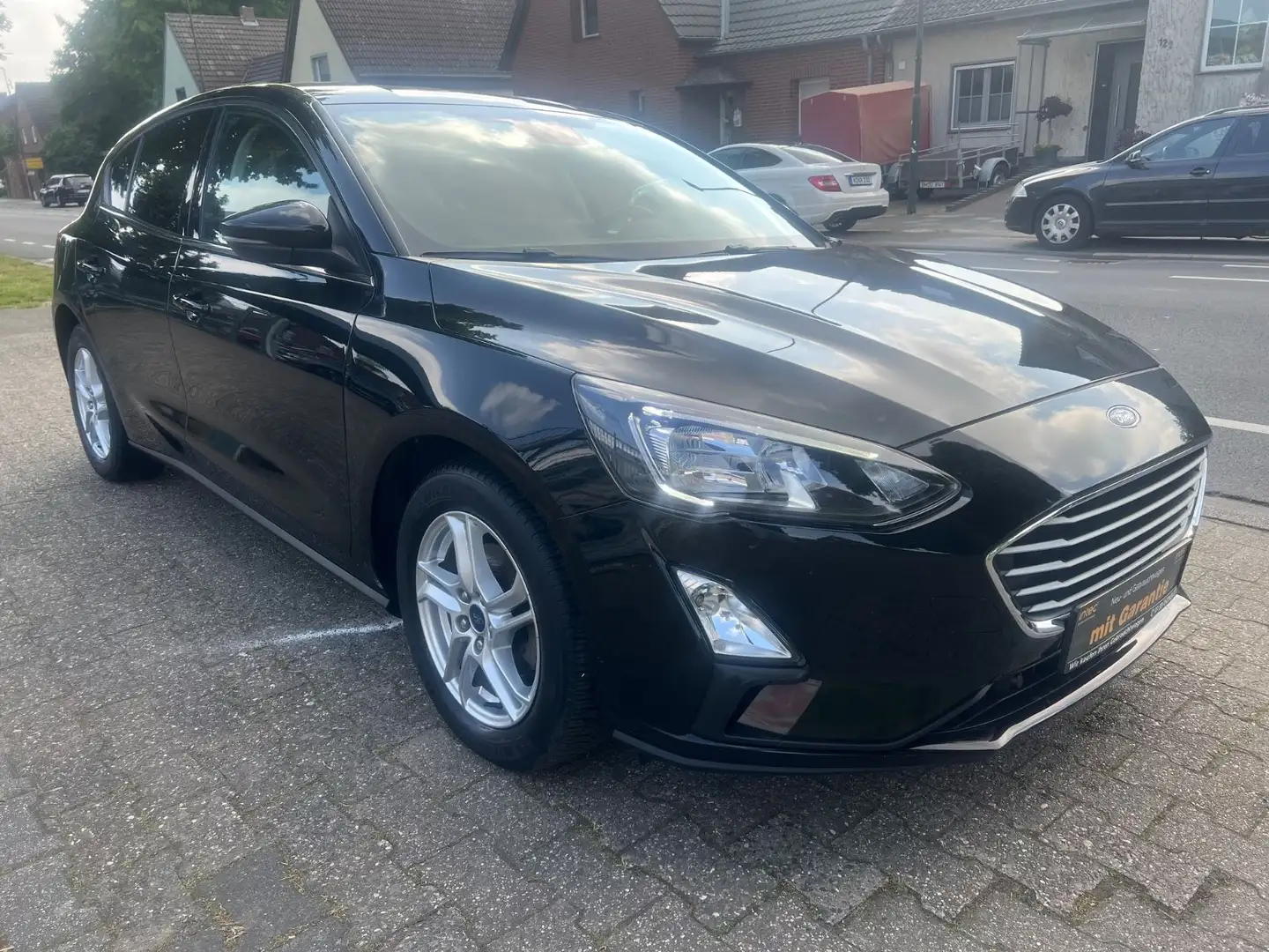 Ford Focus Lim. Cool & Connect/1.HD/KAMERA/NAVI.Tempo Negro - 1