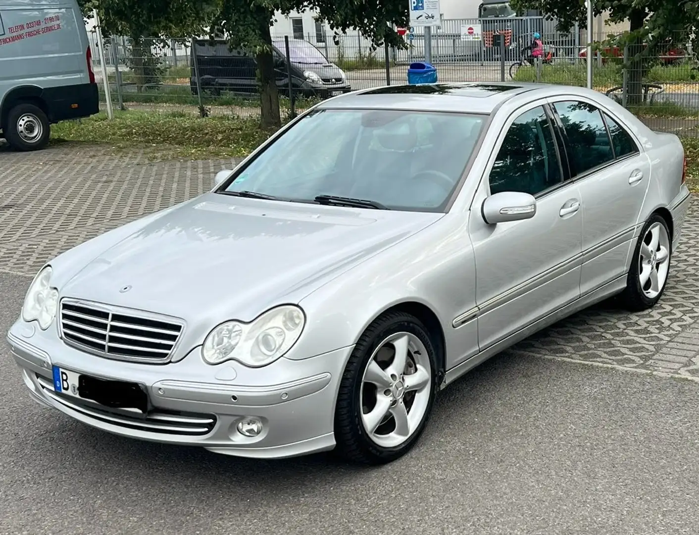 Mercedes-Benz C 230 C 230 7G-TRONIC Avantgarde Sport Edition Srebrny - 1