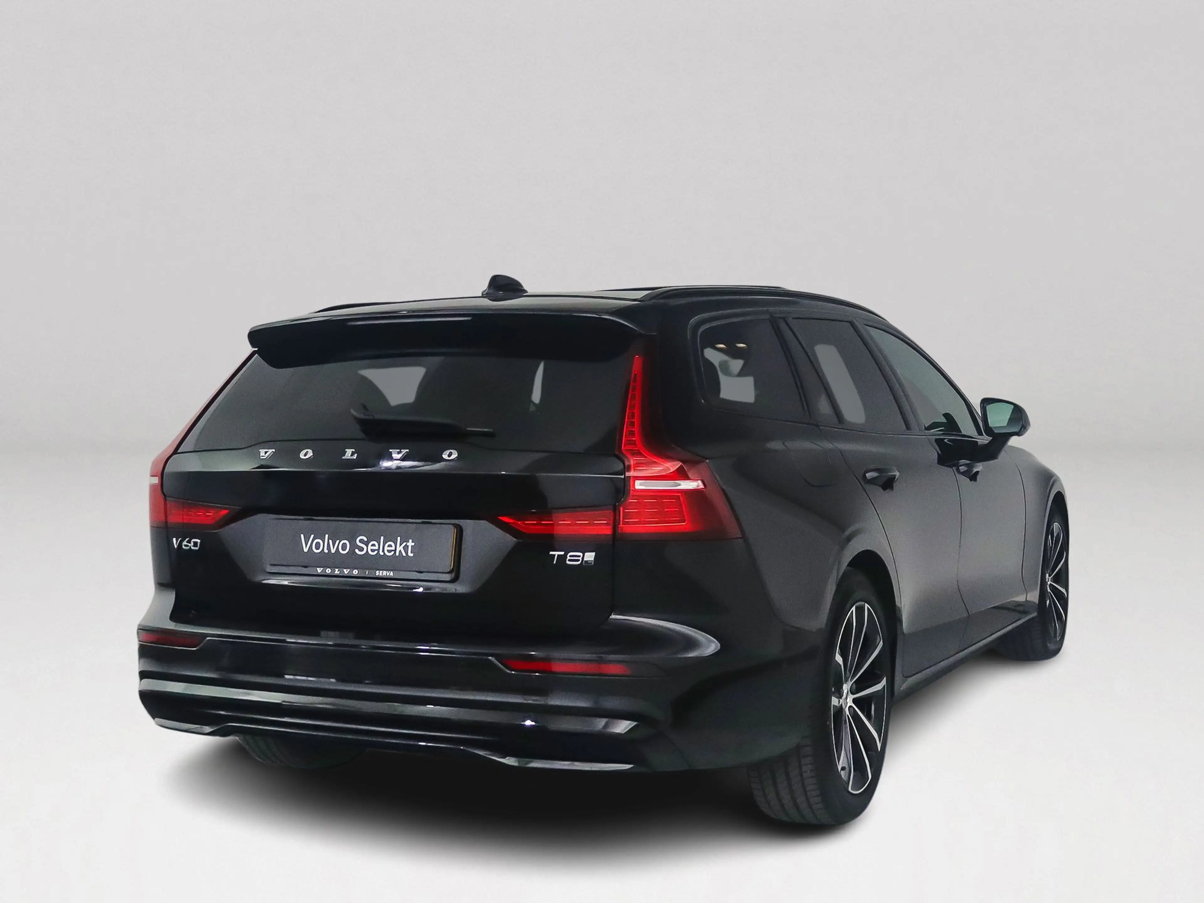 Volvo V60 T8 Plug-in hybrid AWD Plus Dark | SOH 100% | Panor — photo 2