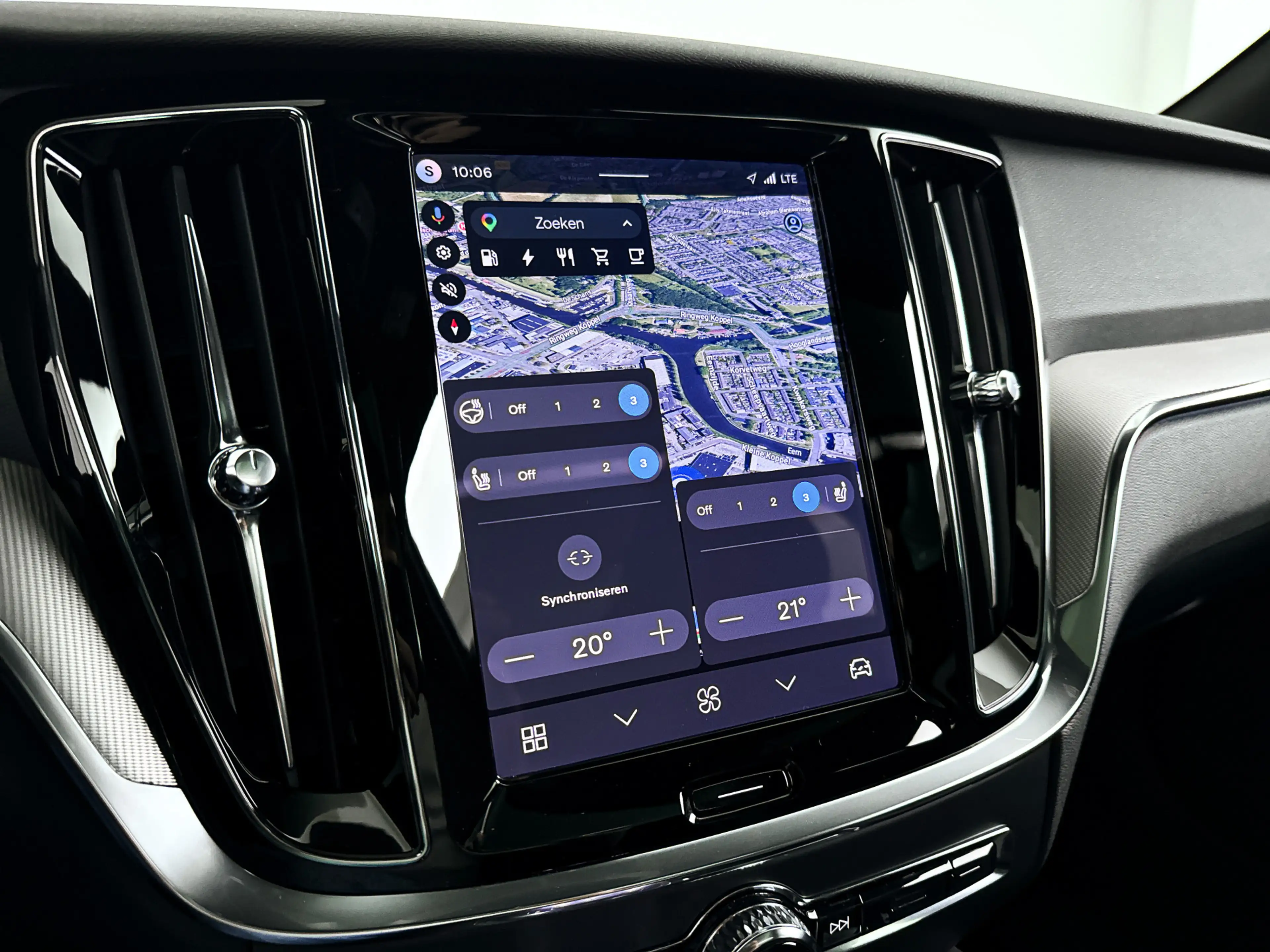 Volvo V60 T8 Plug-in hybrid AWD Plus Dark | SOH 100% | Panor — photo 28