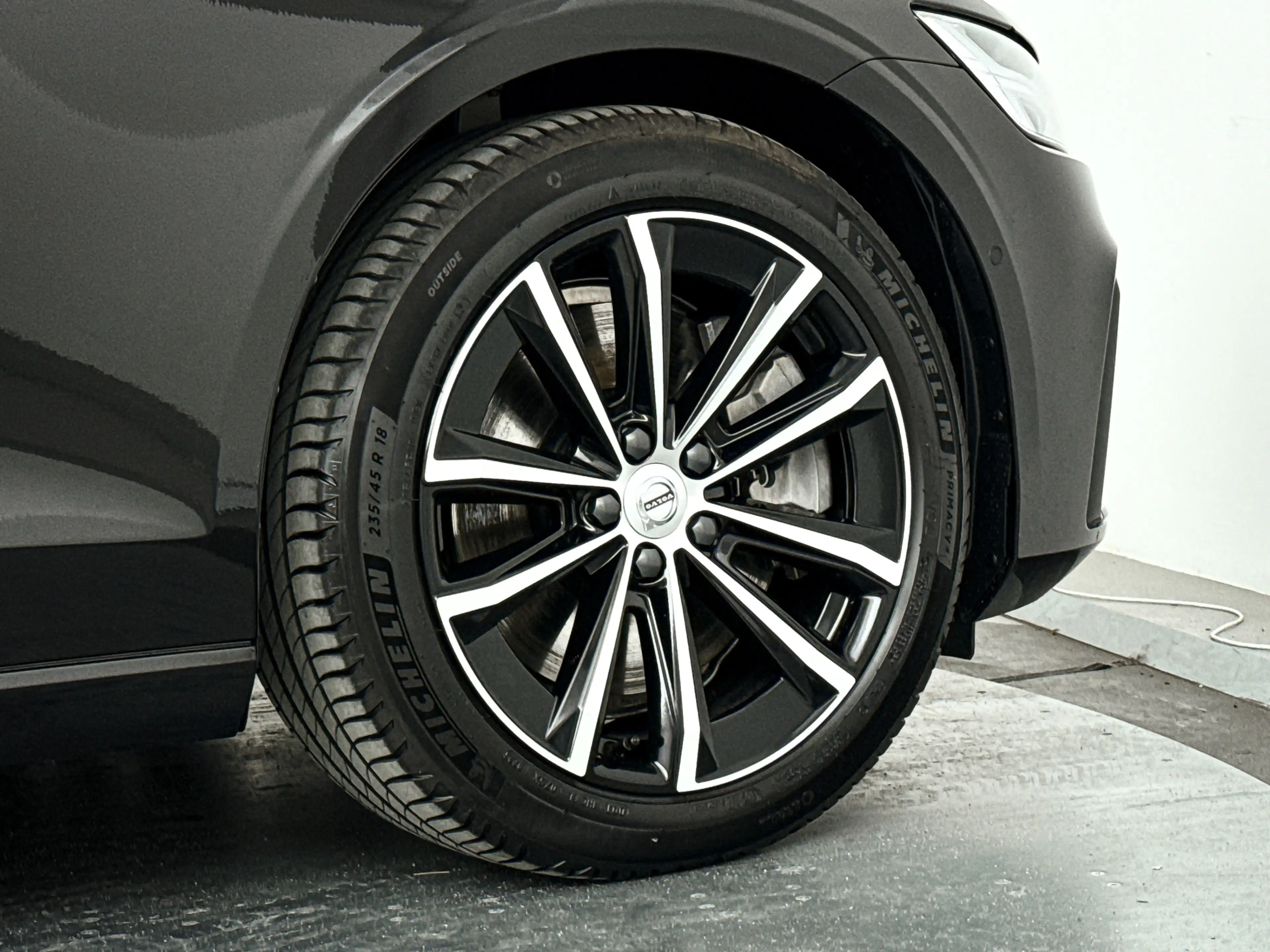 Volvo V60 T8 Plug-in hybrid AWD Plus Dark | SOH 100% | Panor — photo 42