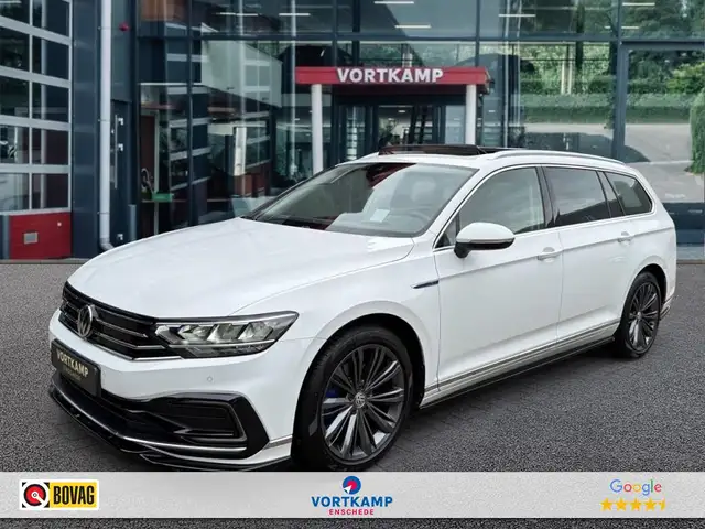 Volkswagen Passat Variant 1.4 TSI DSG GTE PANO-DAK/TREKHAAK/CAMERA/NAVI/CARP