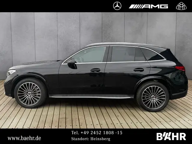 Mercedes-Benz 300 view 2