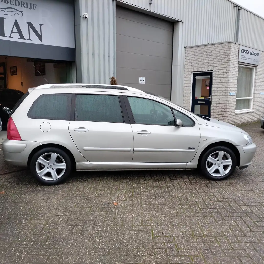 Peugeot 307 SW 2.0 16V Navtech Grau - 2