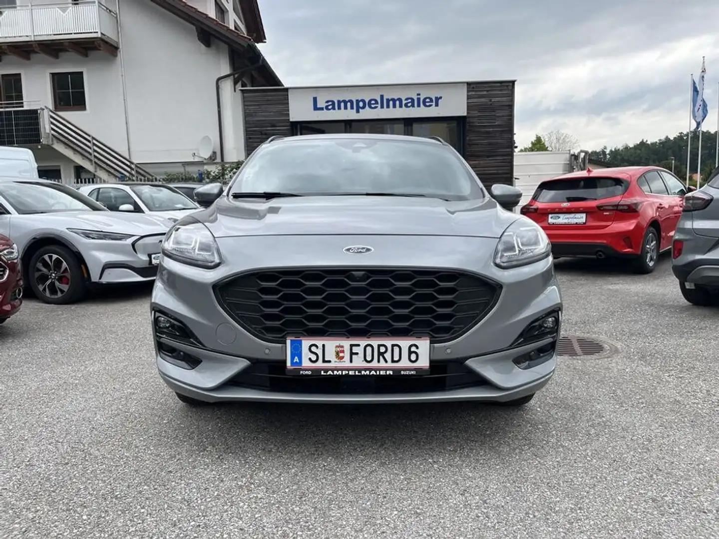 Ford Kuga ST-Line X Plateado - 2