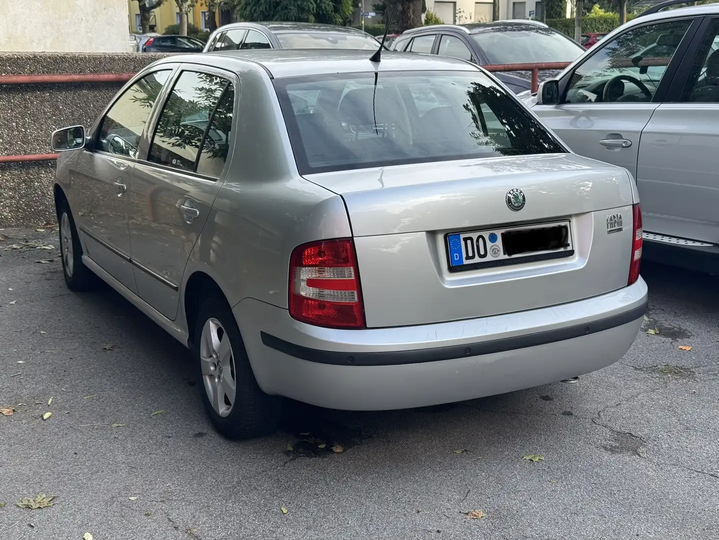 Skoda Fabia 1.4 Sedan Automatik Ambiente - 1