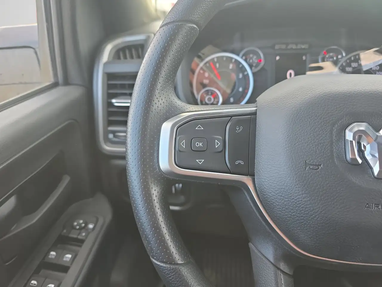 RAM 3500 снимка RAM 3500