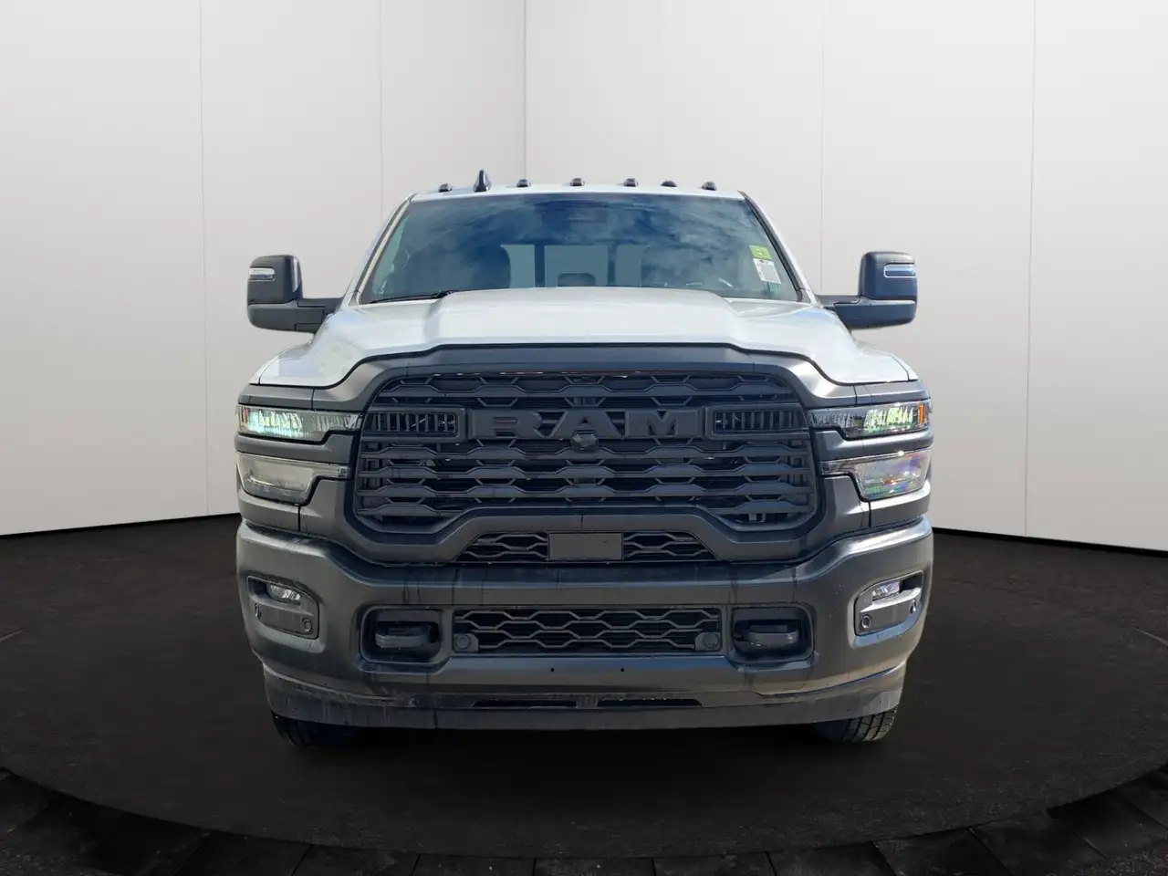 RAM 3500 снимка RAM 3500