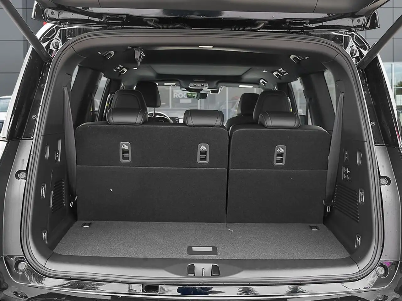 Nissan Armada снимка Nissan Armada