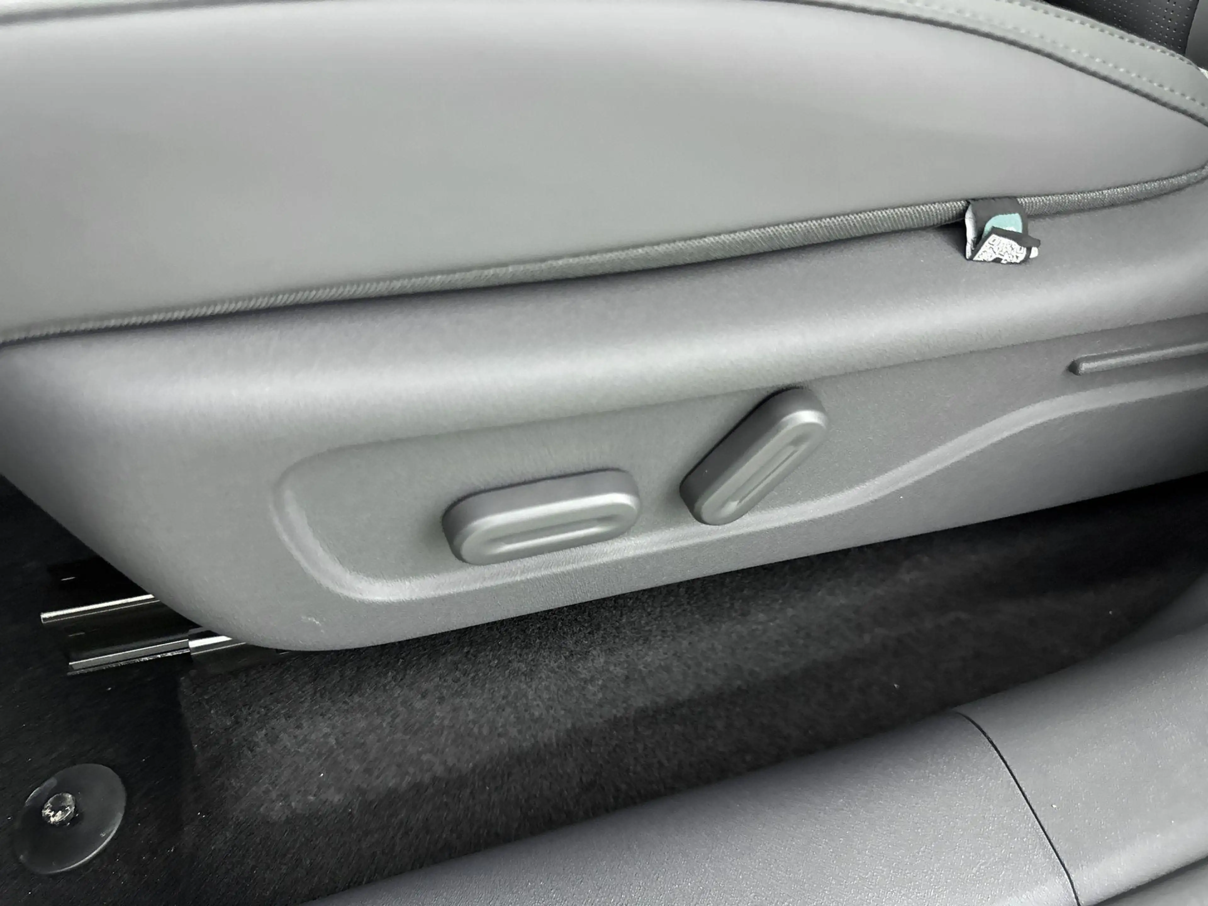 Leapmotor B10 Design Hybrid EV 18.8 kWh | Stoel/Stuur Verwarming — photo 6