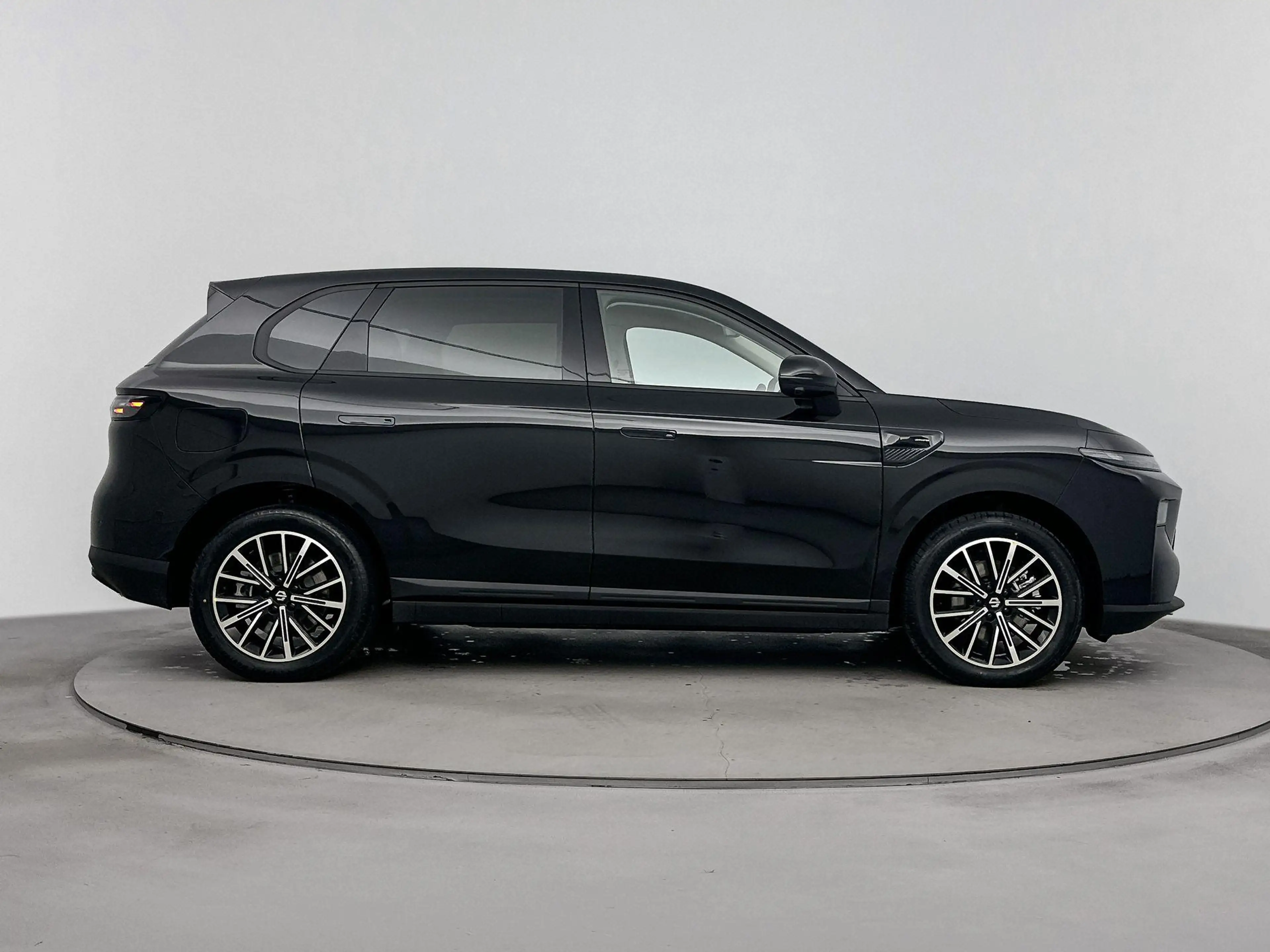 Leapmotor B10 Design Hybrid EV 18.8 kWh | Stoel/Stuur Verwarming — photo 8