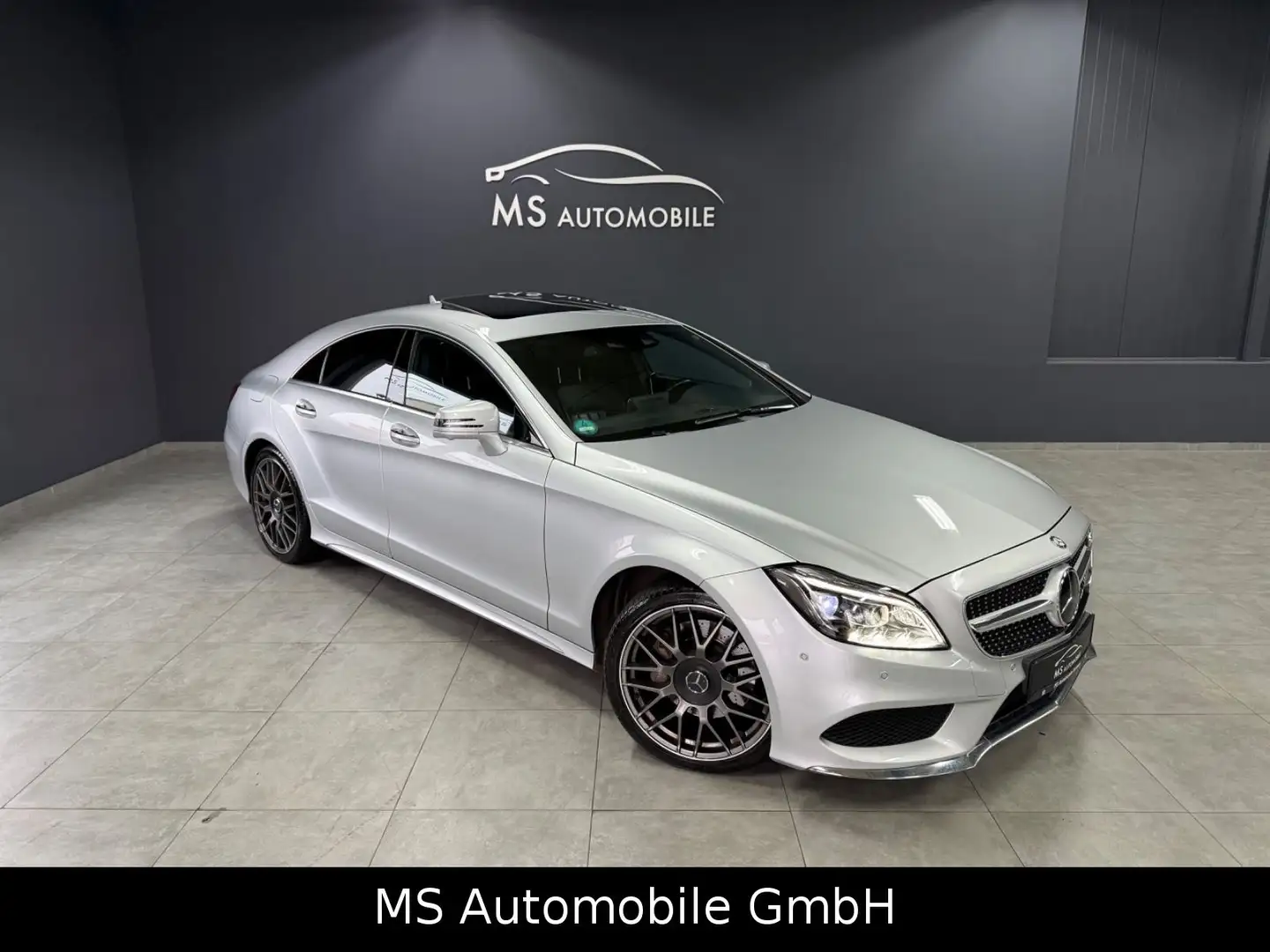 Mercedes-Benz CLS 350 d AMG Line 4Matic Top Ausstattung Silber - 1