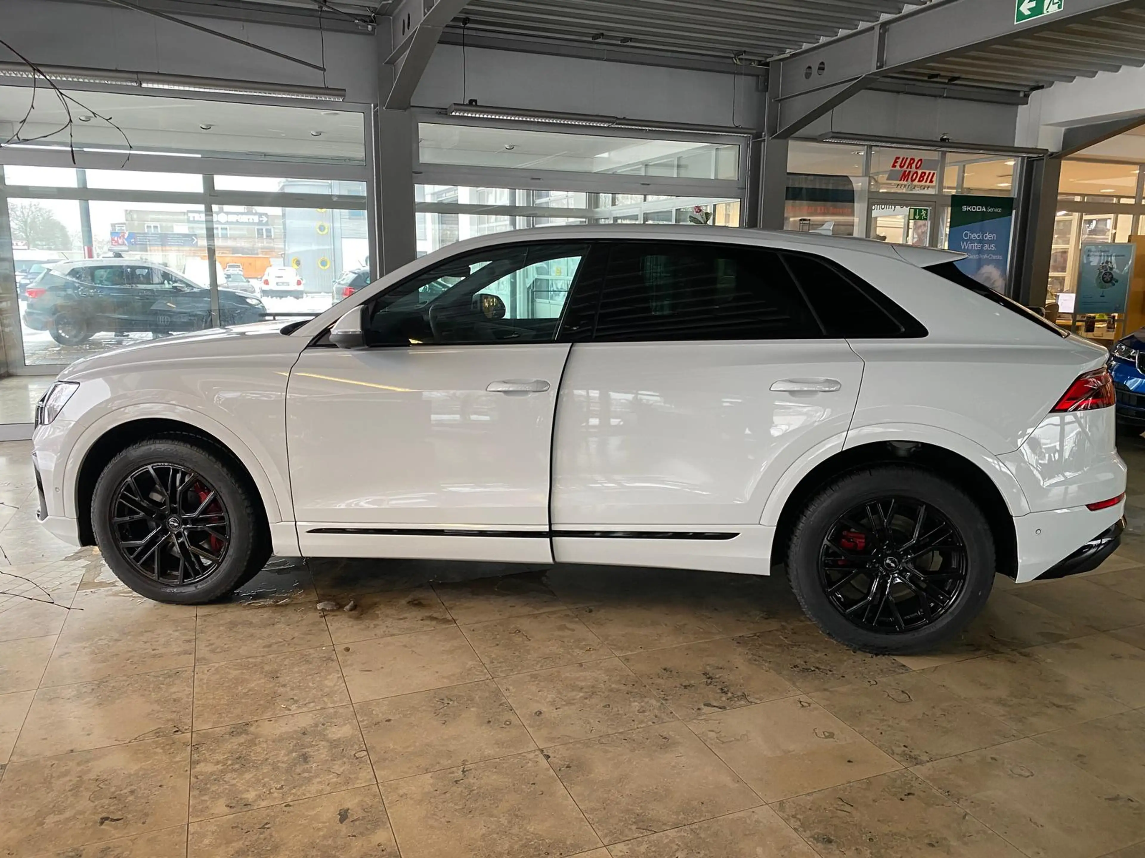 Audi SQ8 4.0 V8  B+O Matrix LED "22" LM Panoramadach — photo 5