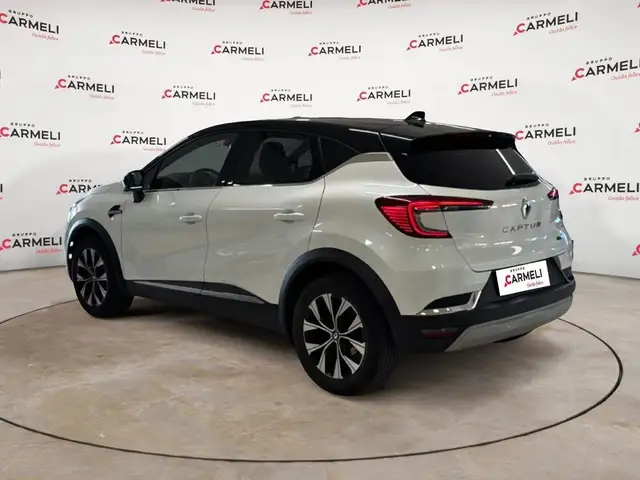 Renault Captur view 3