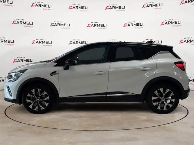 Renault Captur view 2