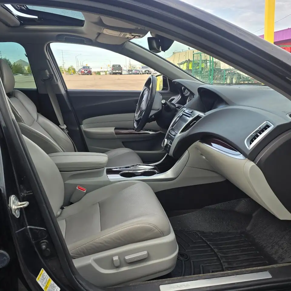 Acura TLX снимка Acura TLX