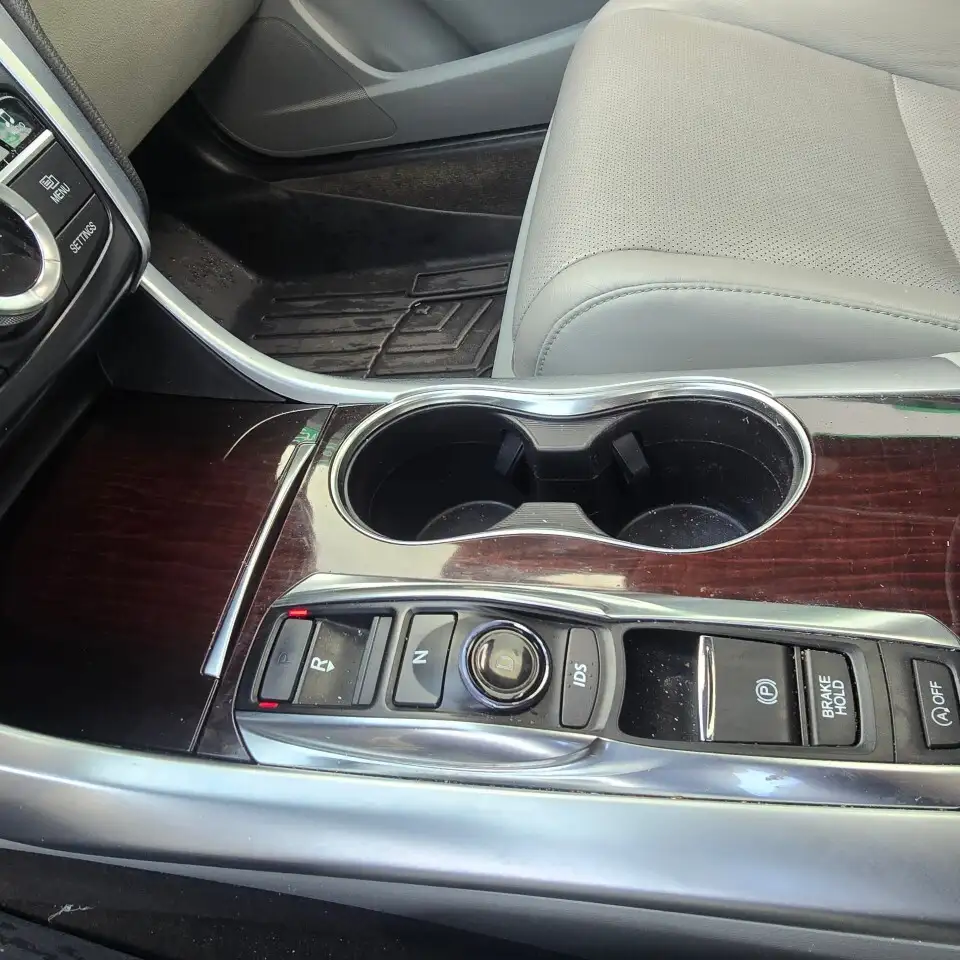 Acura TLX снимка Acura TLX