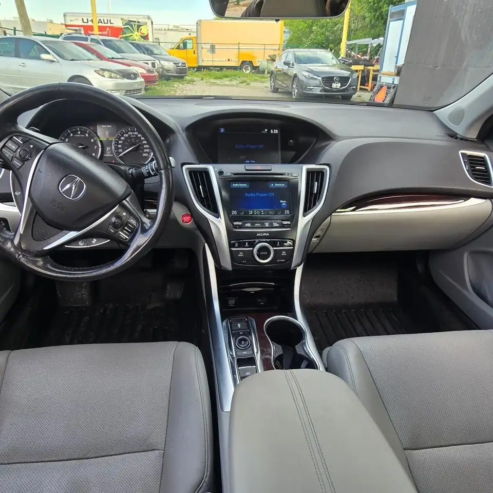 Acura TLX снимка Acura TLX
