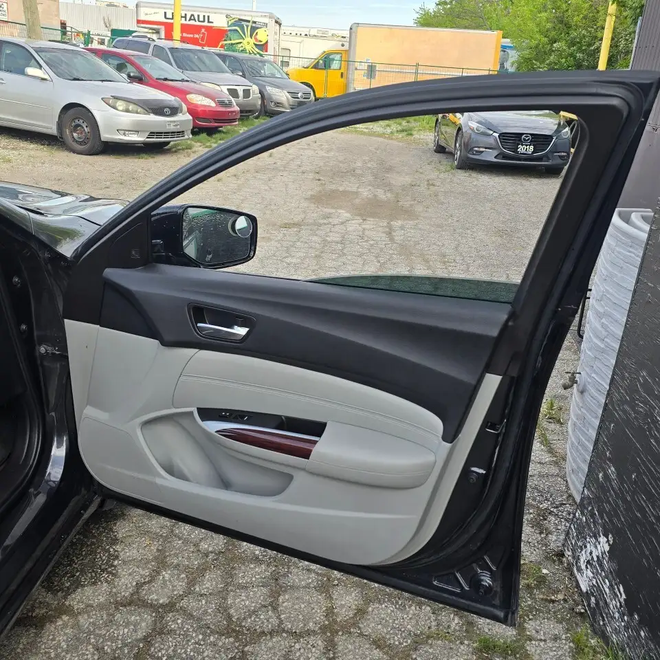 Acura TLX снимка Acura TLX