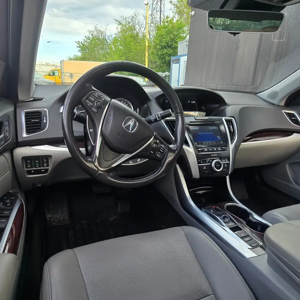 Acura TLX снимка Acura TLX