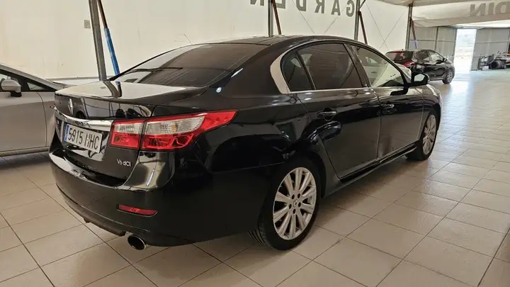 Renault Latitude 3.0 dCi V6 Initiale 2011, foto 4