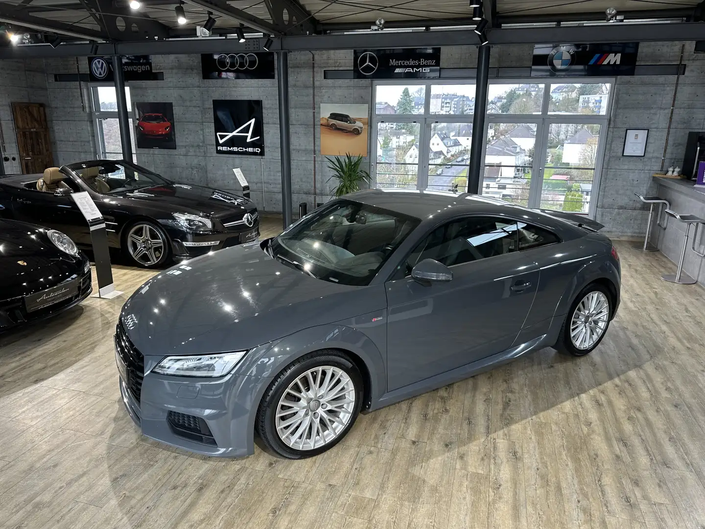 Audi TT 2.0 TDI ultra S-Line Grau - 2