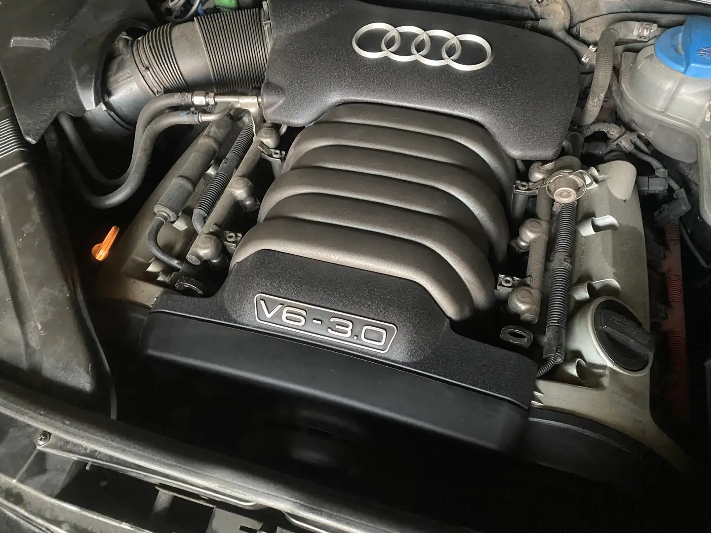 Audi A4 3.0 V6 quattro tiptronic - 2