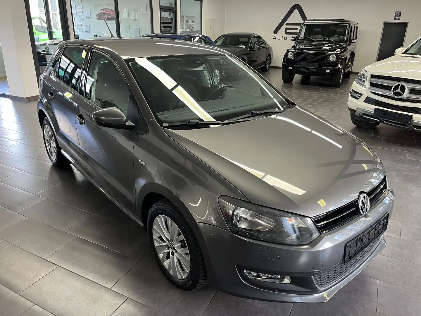 Volkswagen Polo V 1.2 Life Climatronic/Sitzheizung/PDC Grau - 1