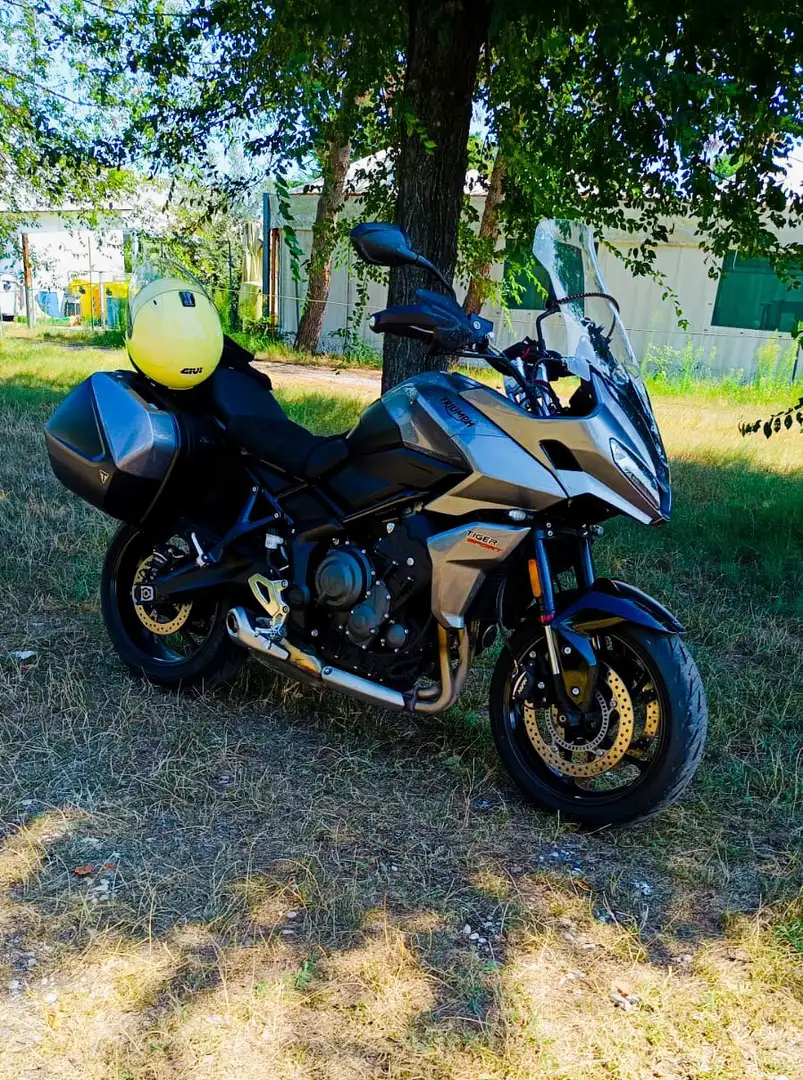 Triumph Tiger Sport 660 Szary - 2