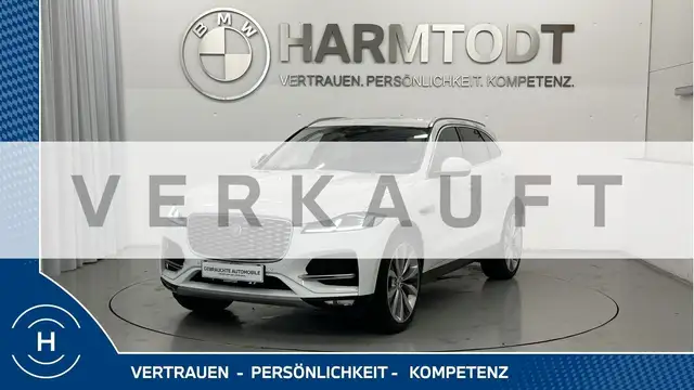 Jaguar F-Pace main image