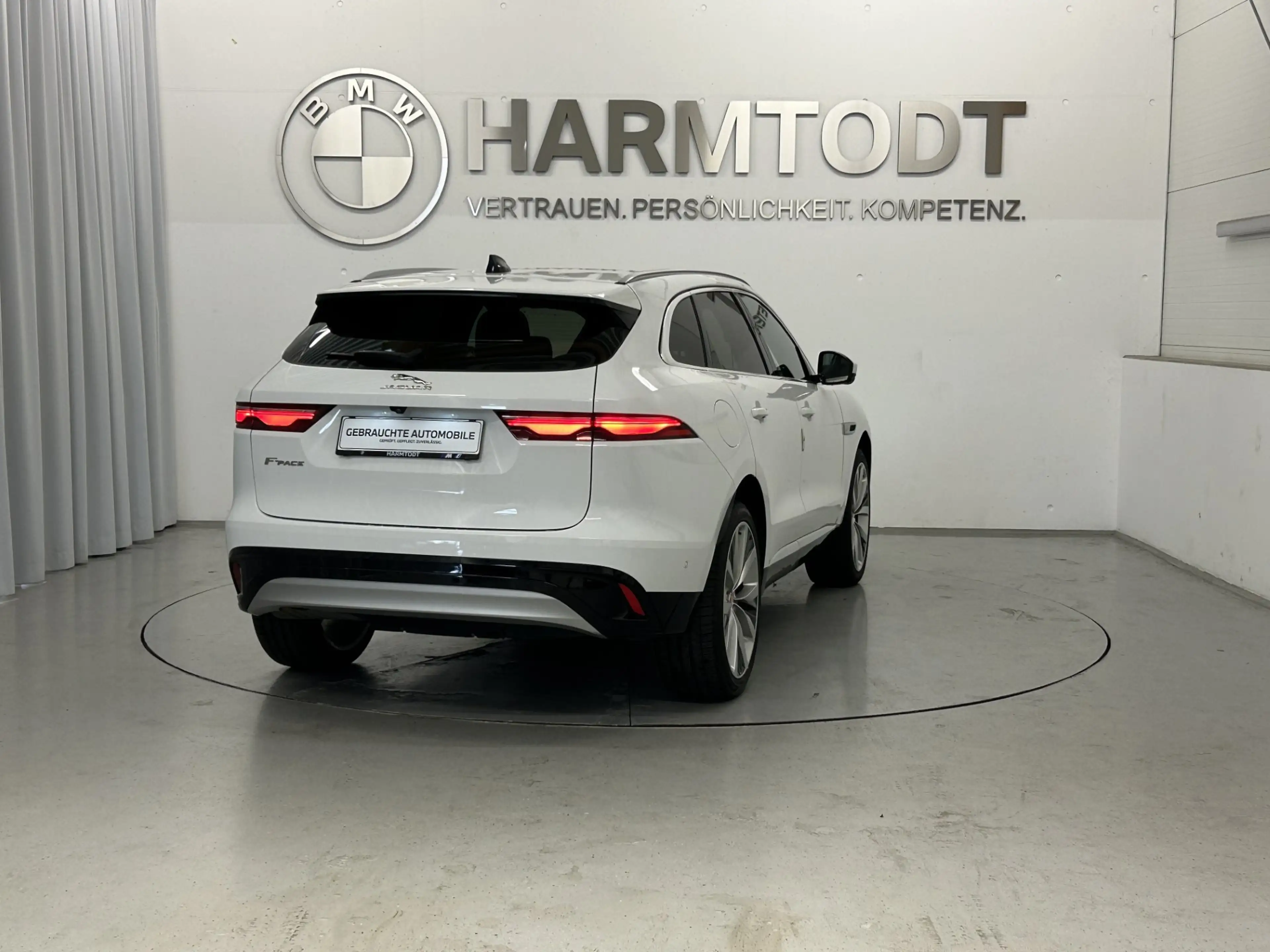 Jaguar F-Pace SE D200 AWD — photo 6