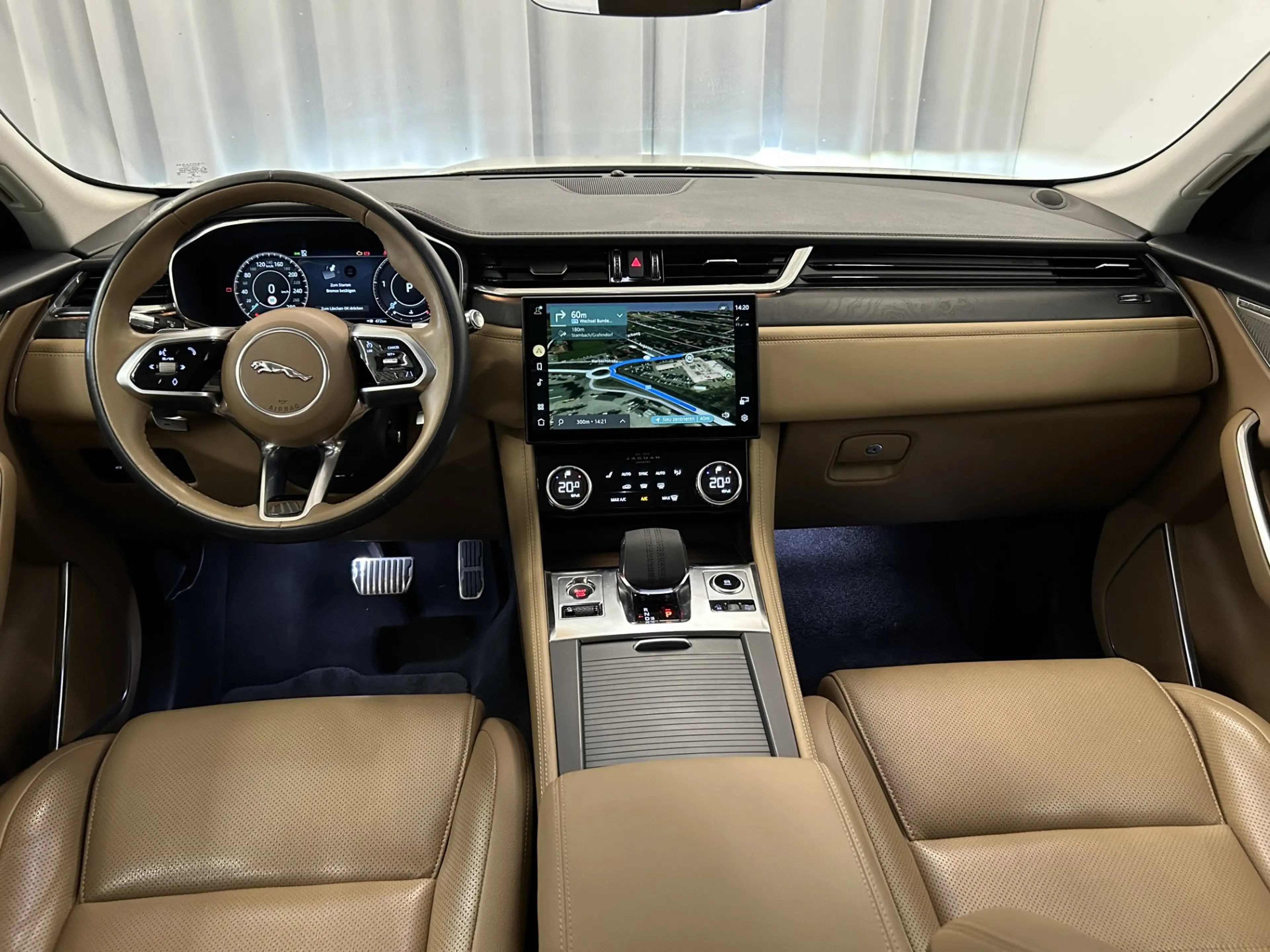 Jaguar F-Pace SE D200 AWD — photo 10